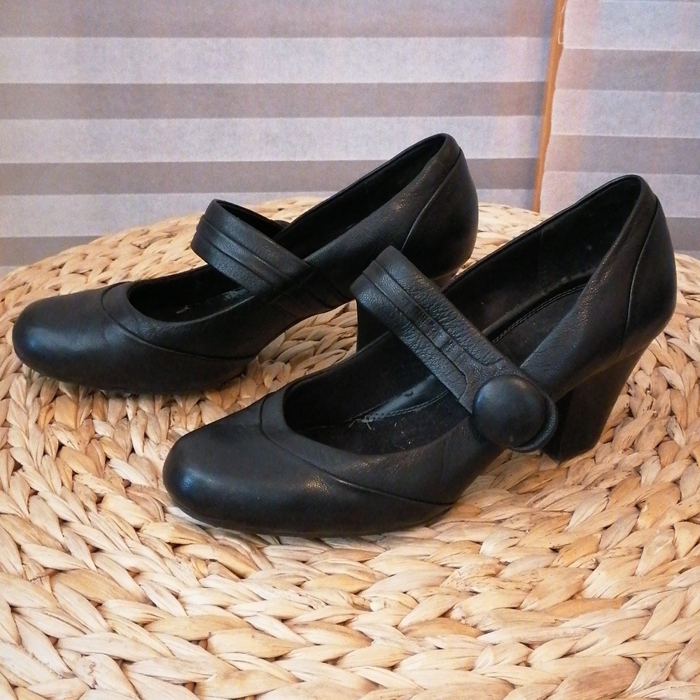 Clarks Mary Jane Strappy Women's Black Leather Heels